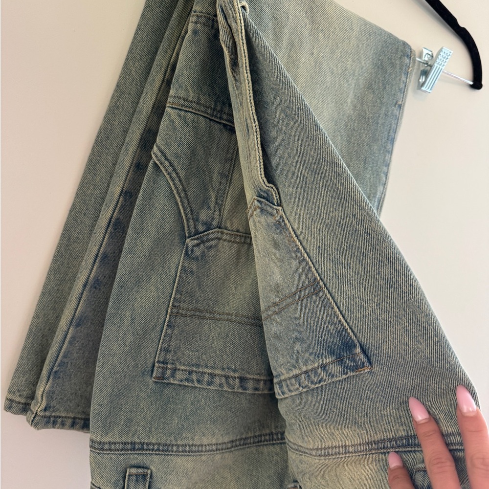 Edikted Low Rise Carpenter Jeans - Picture 5 of 6